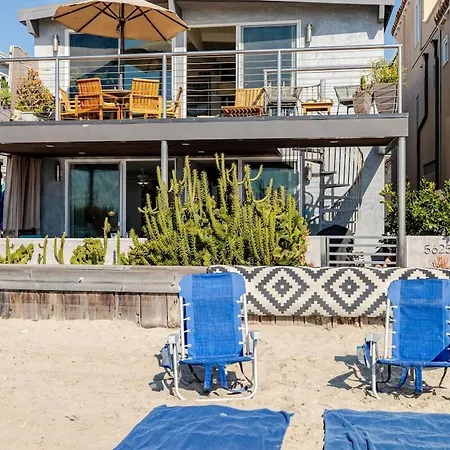 Oceanfront Oasis Apartment